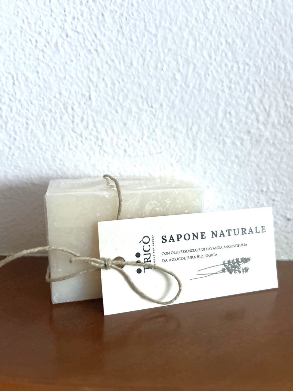 Sapone artigianale alla lavanda vista ravvicinata